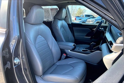 2023 Toyota Highlander Hybrid XLE