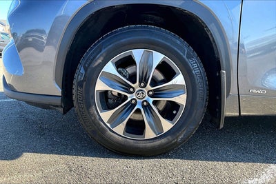 2023 Toyota Highlander Hybrid XLE
