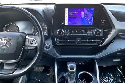 2023 Toyota Highlander Base