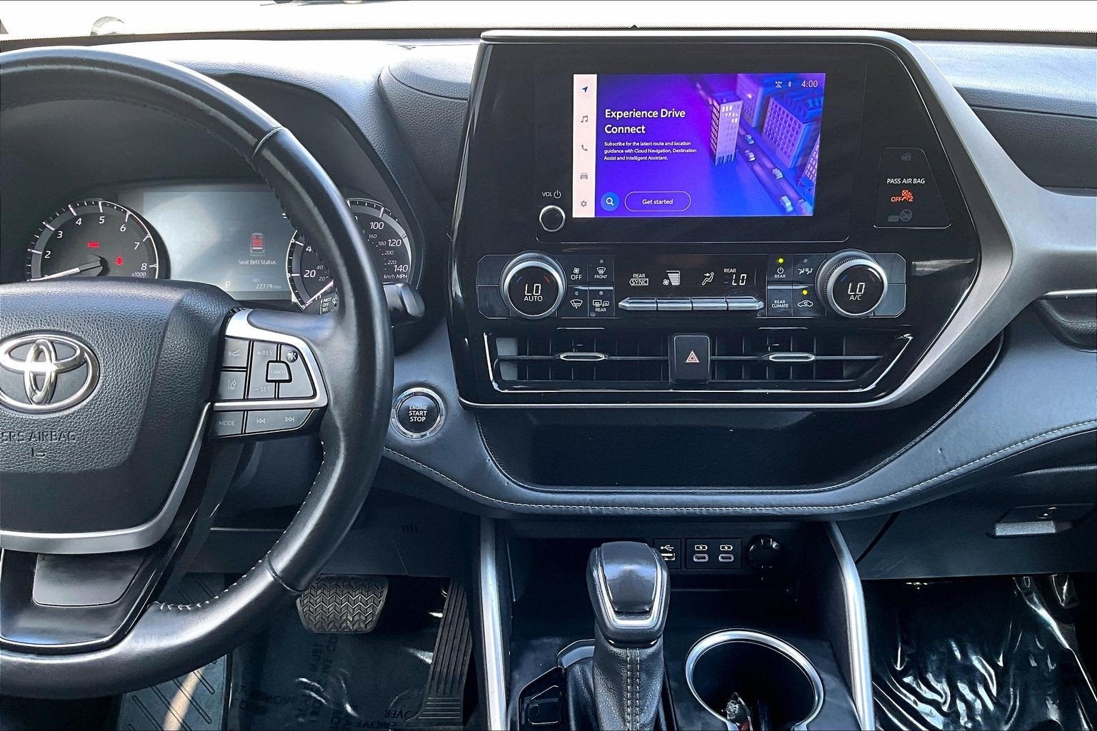2023 Toyota Highlander Base