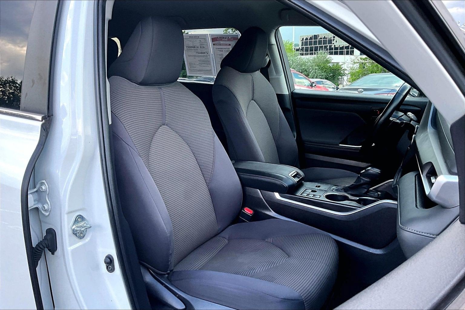2023 Toyota Highlander Base