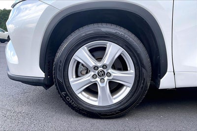 2023 Toyota Highlander Base