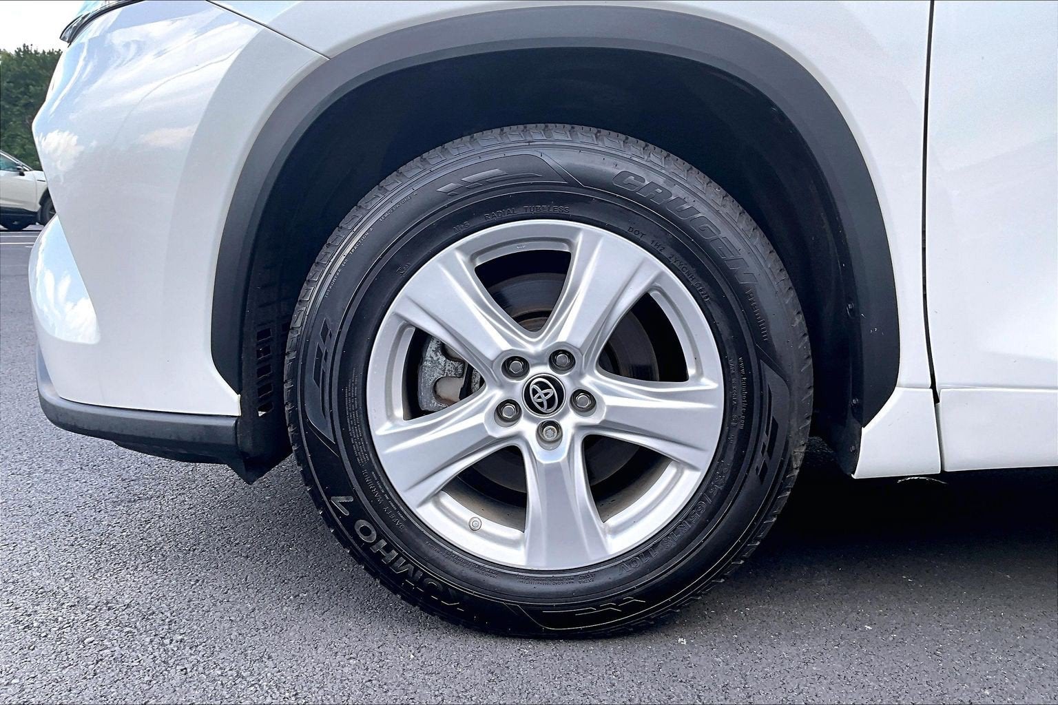 2023 Toyota Highlander Base