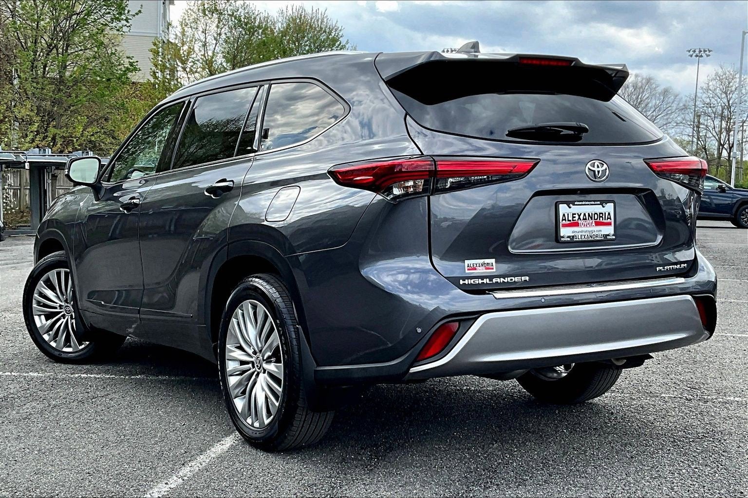 2023 Toyota Highlander Platinum