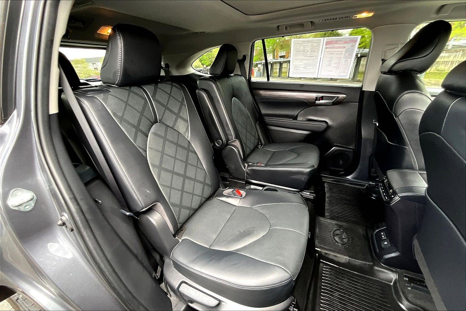 2023 Toyota Highlander Platinum