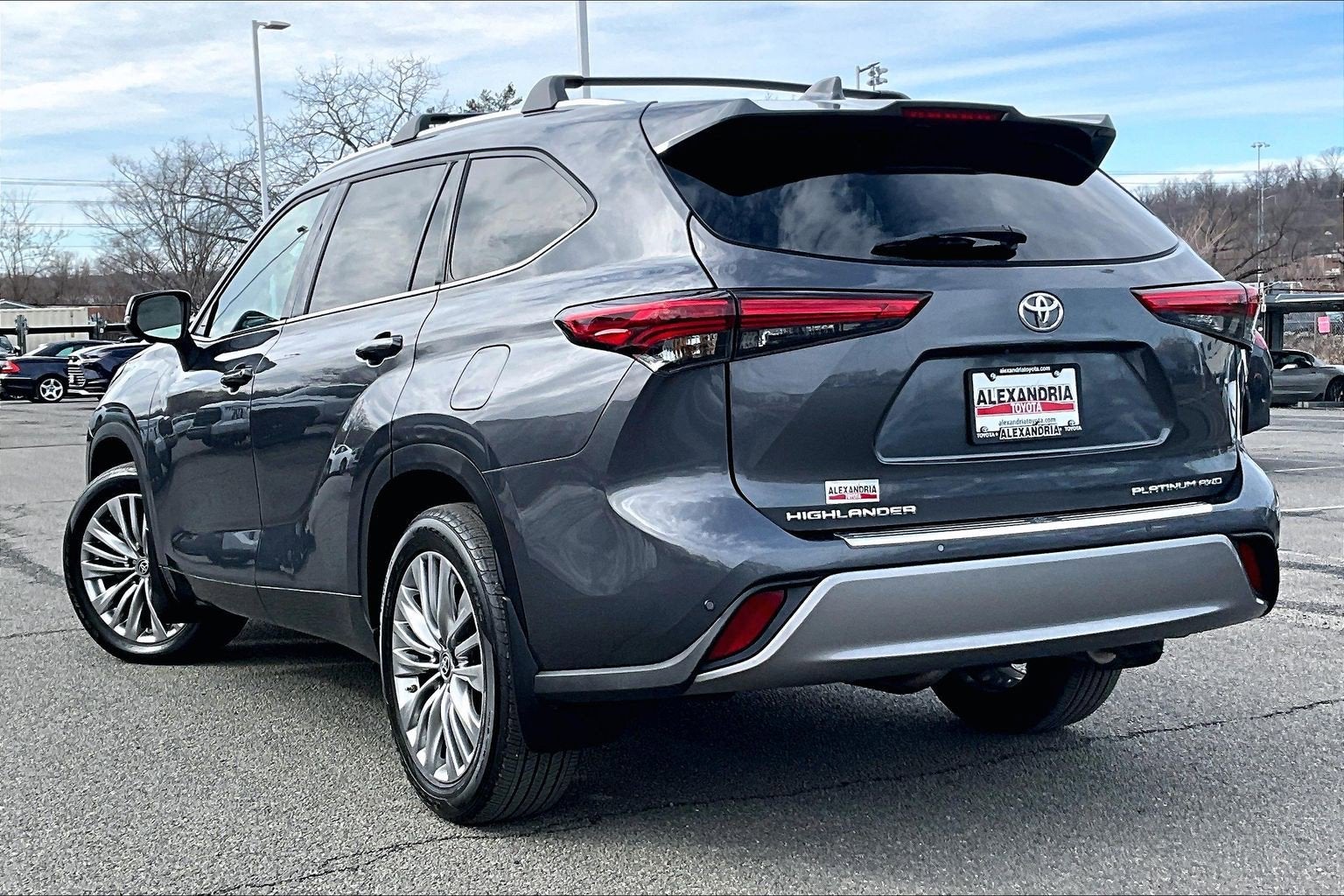 2023 Toyota Highlander Platinum