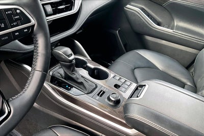 2023 Toyota Highlander Platinum