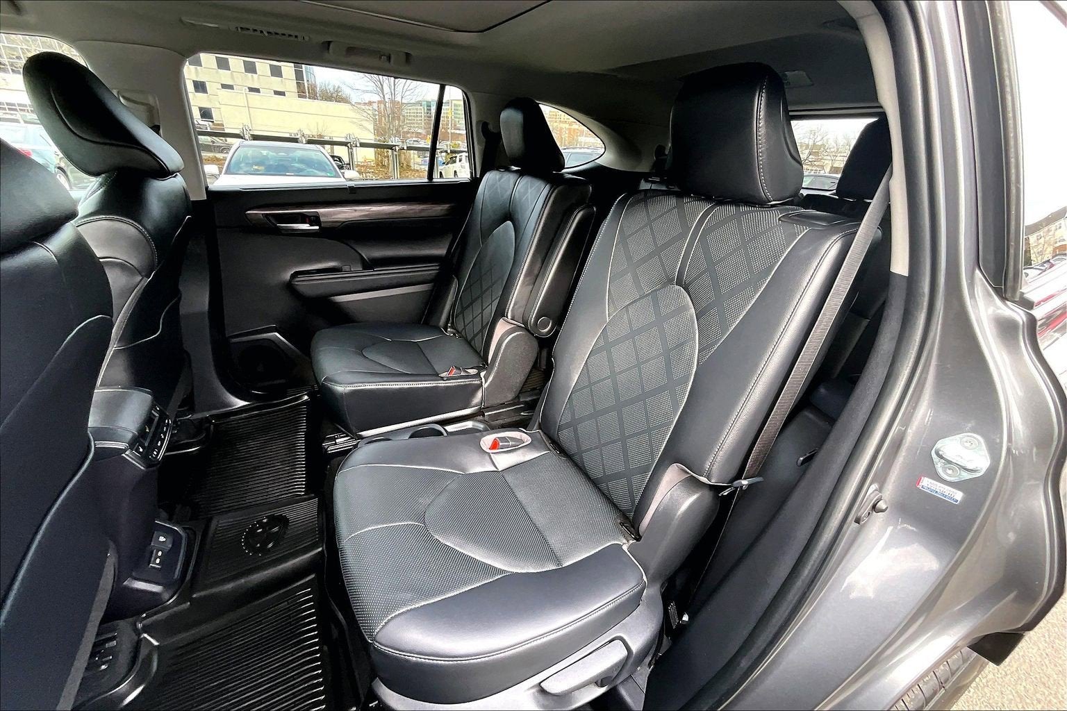 2023 Toyota Highlander Platinum