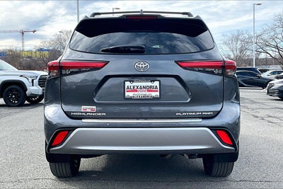 2023 Toyota Highlander Platinum