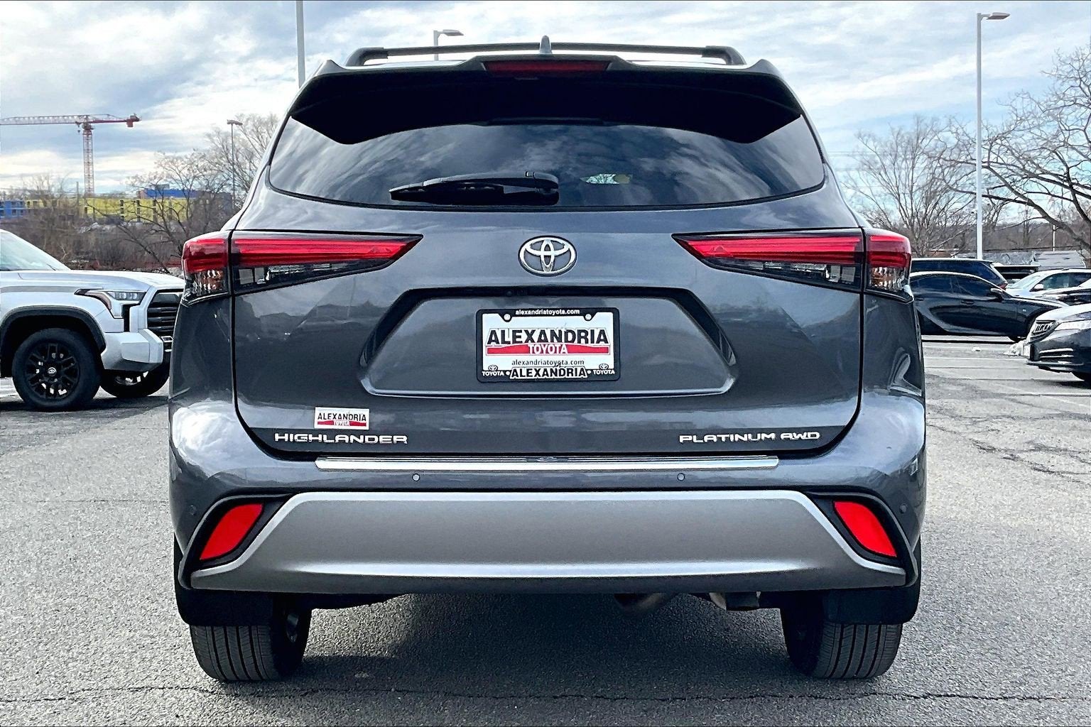 2023 Toyota Highlander Platinum