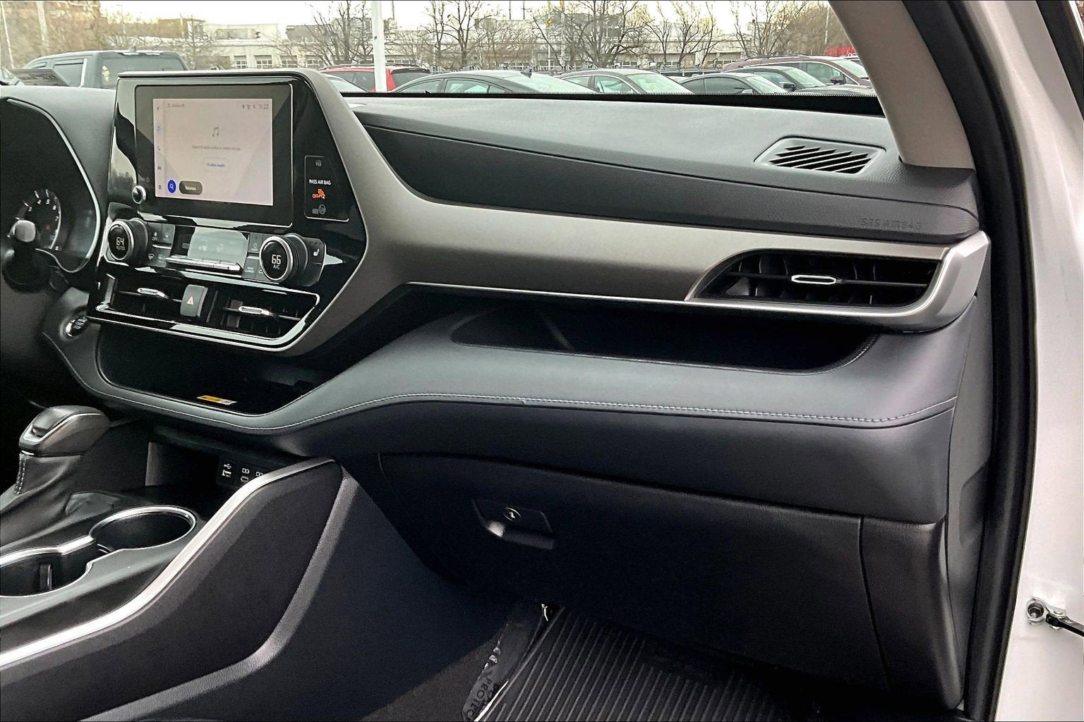 2023 Toyota Highlander Base