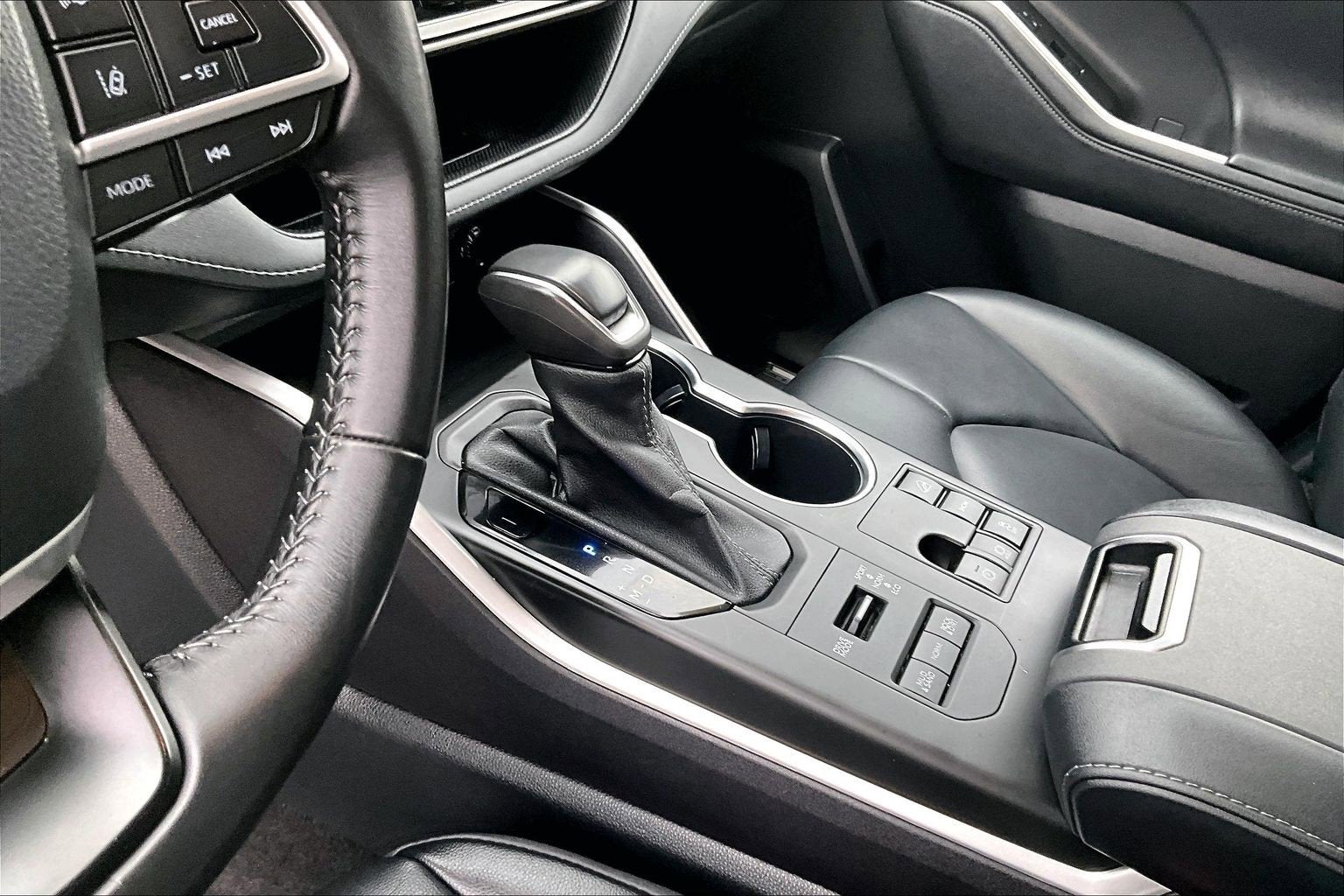 2023 Toyota Highlander Base