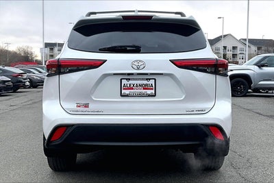 2023 Toyota Highlander Base