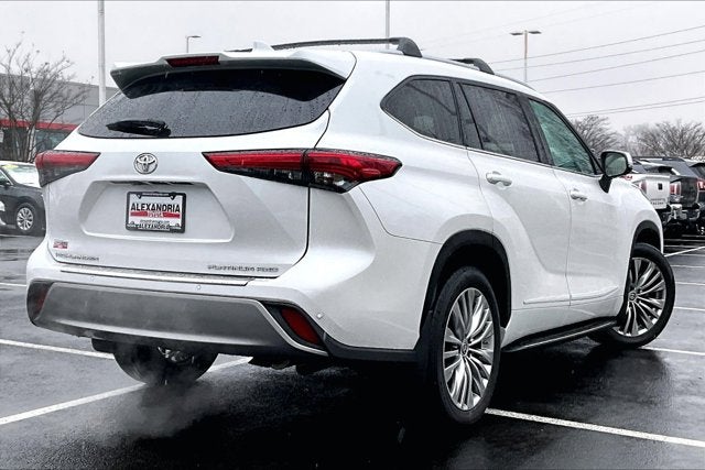 2023 Toyota Highlander Base
