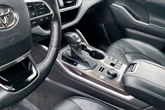 2023 Toyota Highlander Base