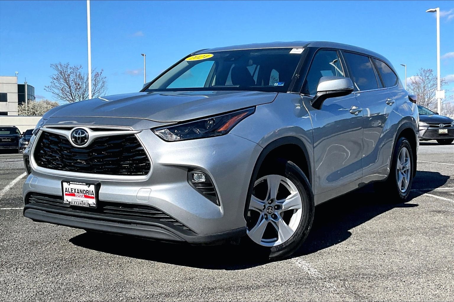 2024 Toyota Highlander LE