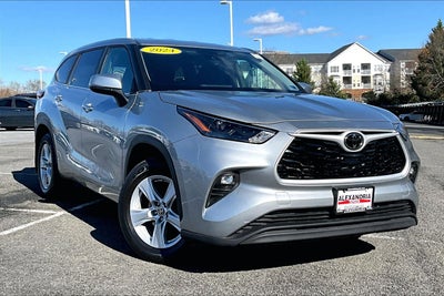 2024 Toyota Highlander LE