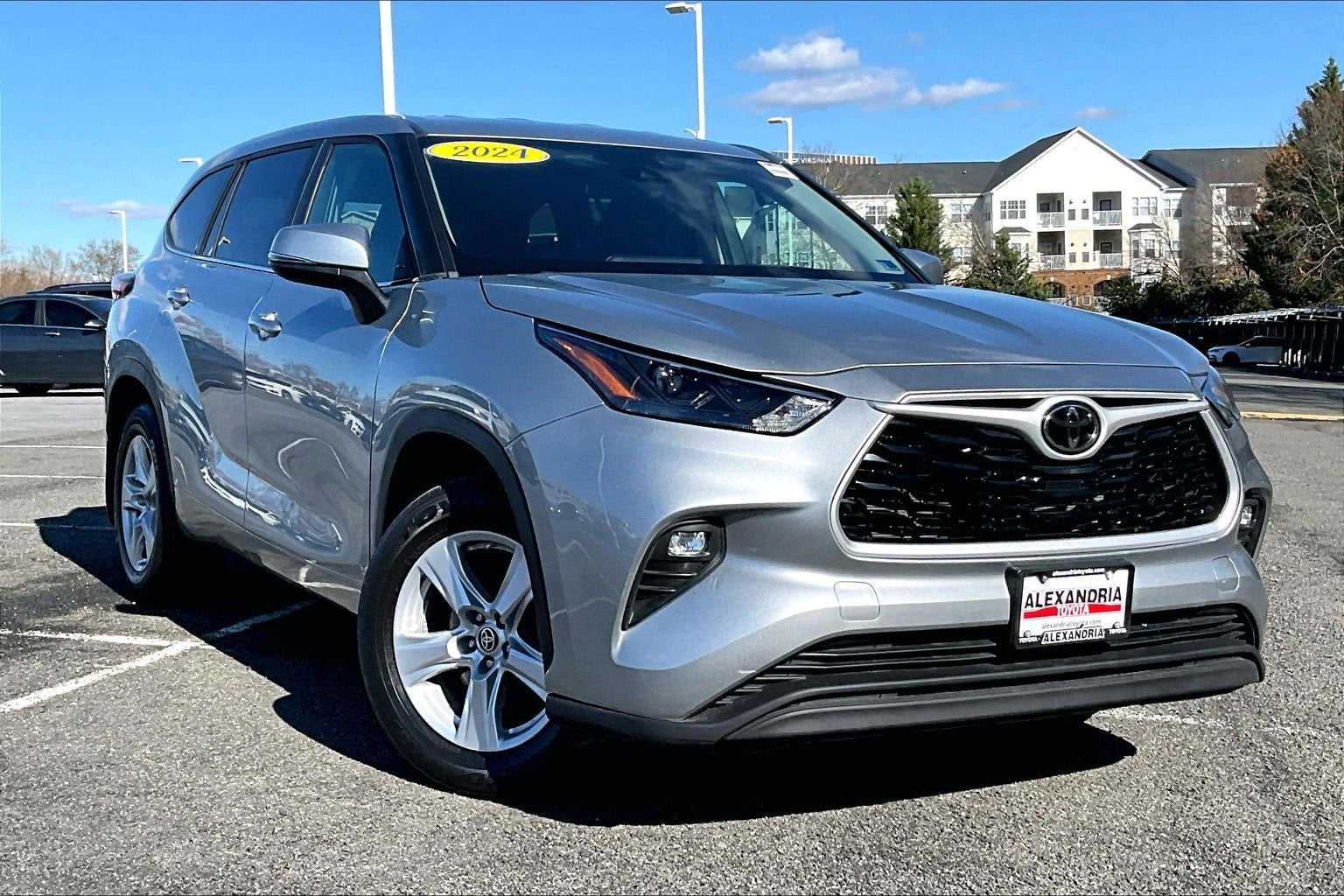 2024 Toyota Highlander LE