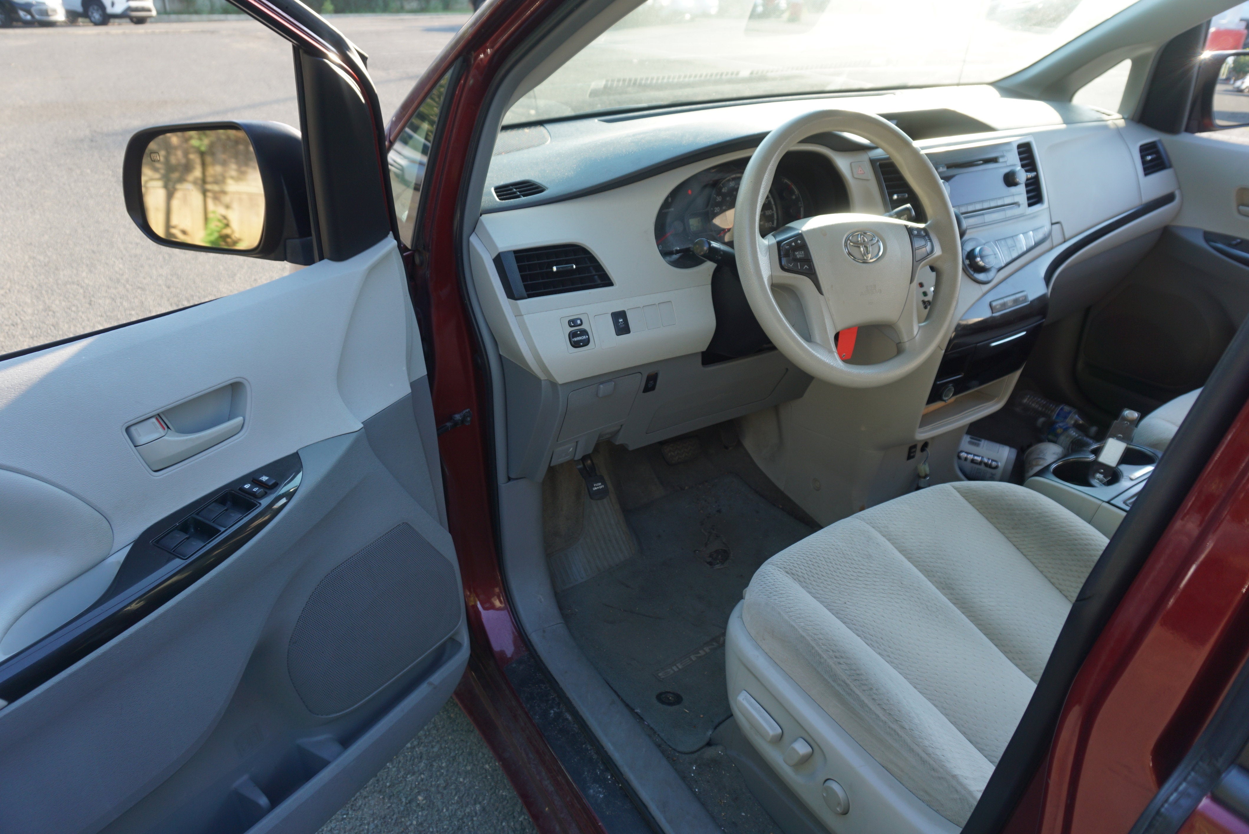 2013 Toyota Sienna LE