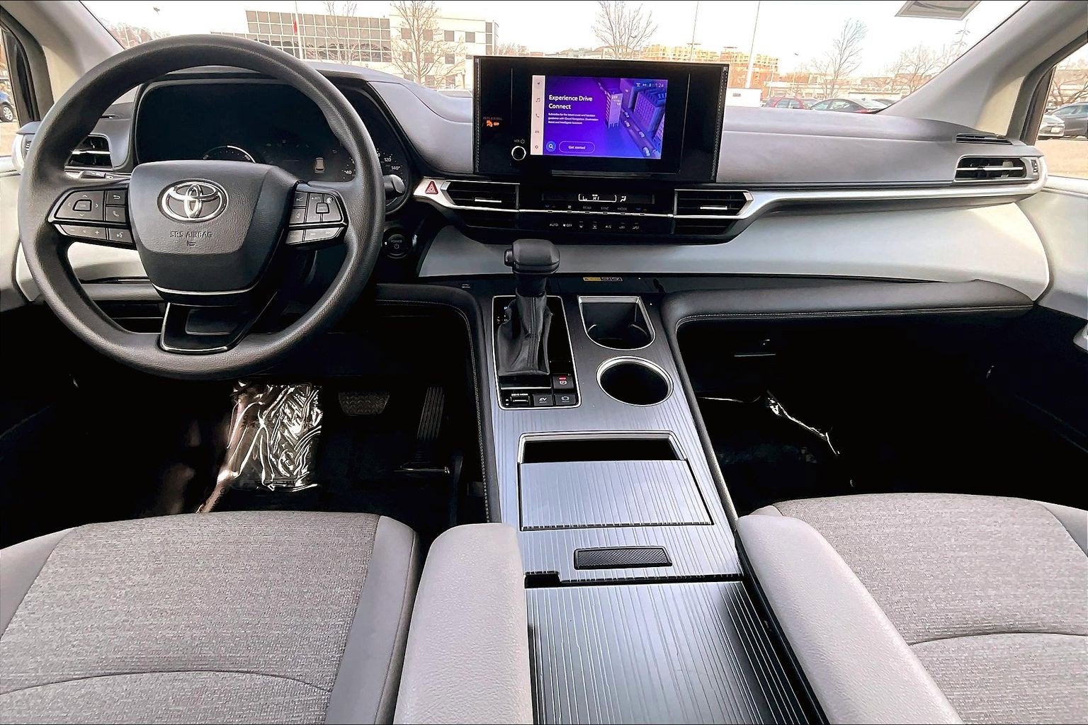 2025 Toyota Sienna LE