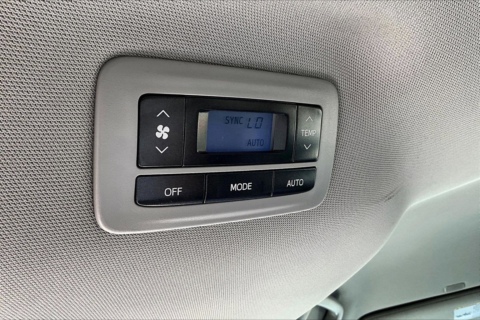 2019 Toyota Sienna LE - Photo 31