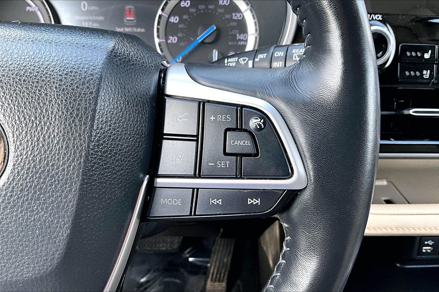 2022 Toyota Highlander Hybrid Limited
