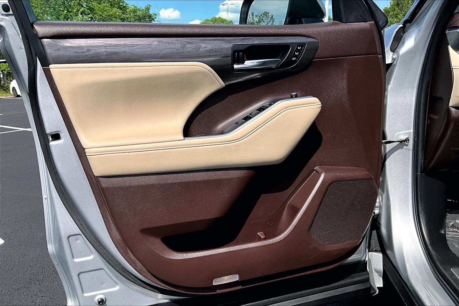 2022 Toyota Highlander Hybrid Limited