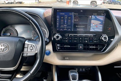 2022 Toyota Highlander Hybrid Limited