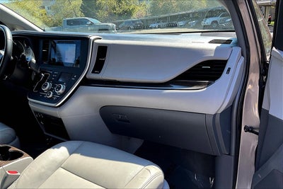 2015 Toyota Sienna XLE