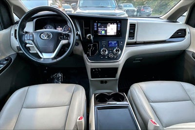 2016 Toyota Sienna XLE Premium