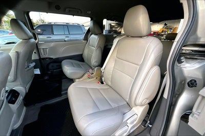 2016 Toyota Sienna XLE Premium