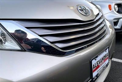 2016 Toyota Sienna XLE Premium