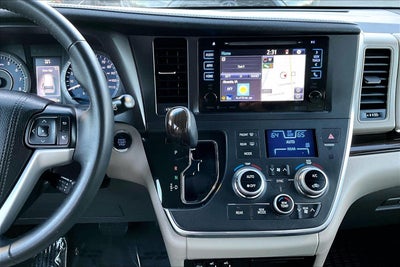 2016 Toyota Sienna XLE Premium