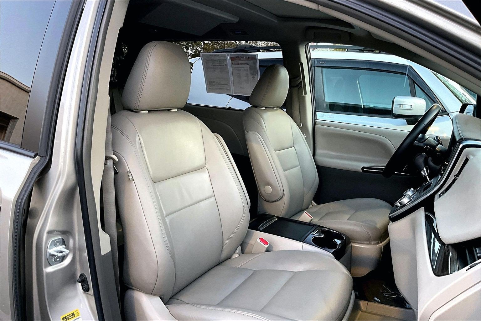 2016 Toyota Sienna XLE Premium