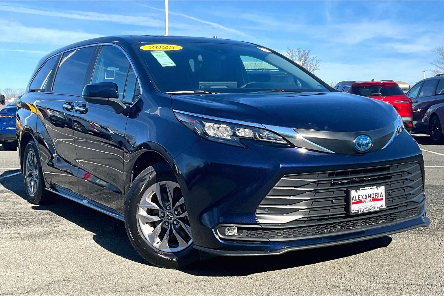 2025 Toyota Sienna XLE