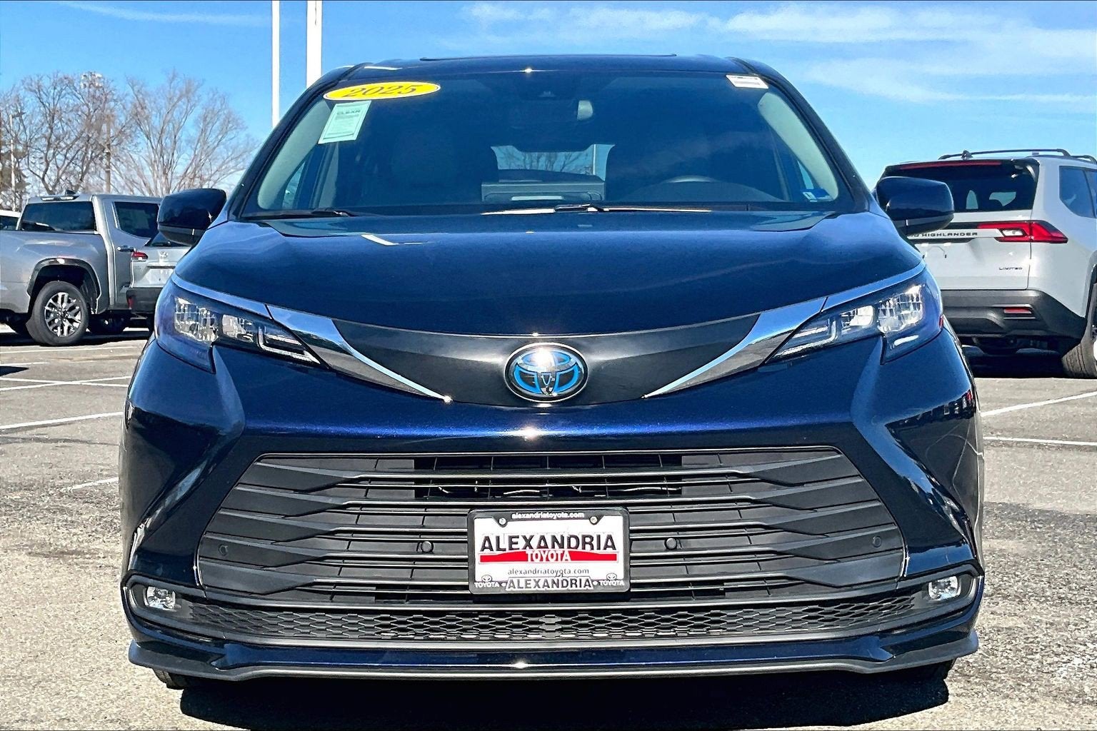 2025 Toyota Sienna XLE