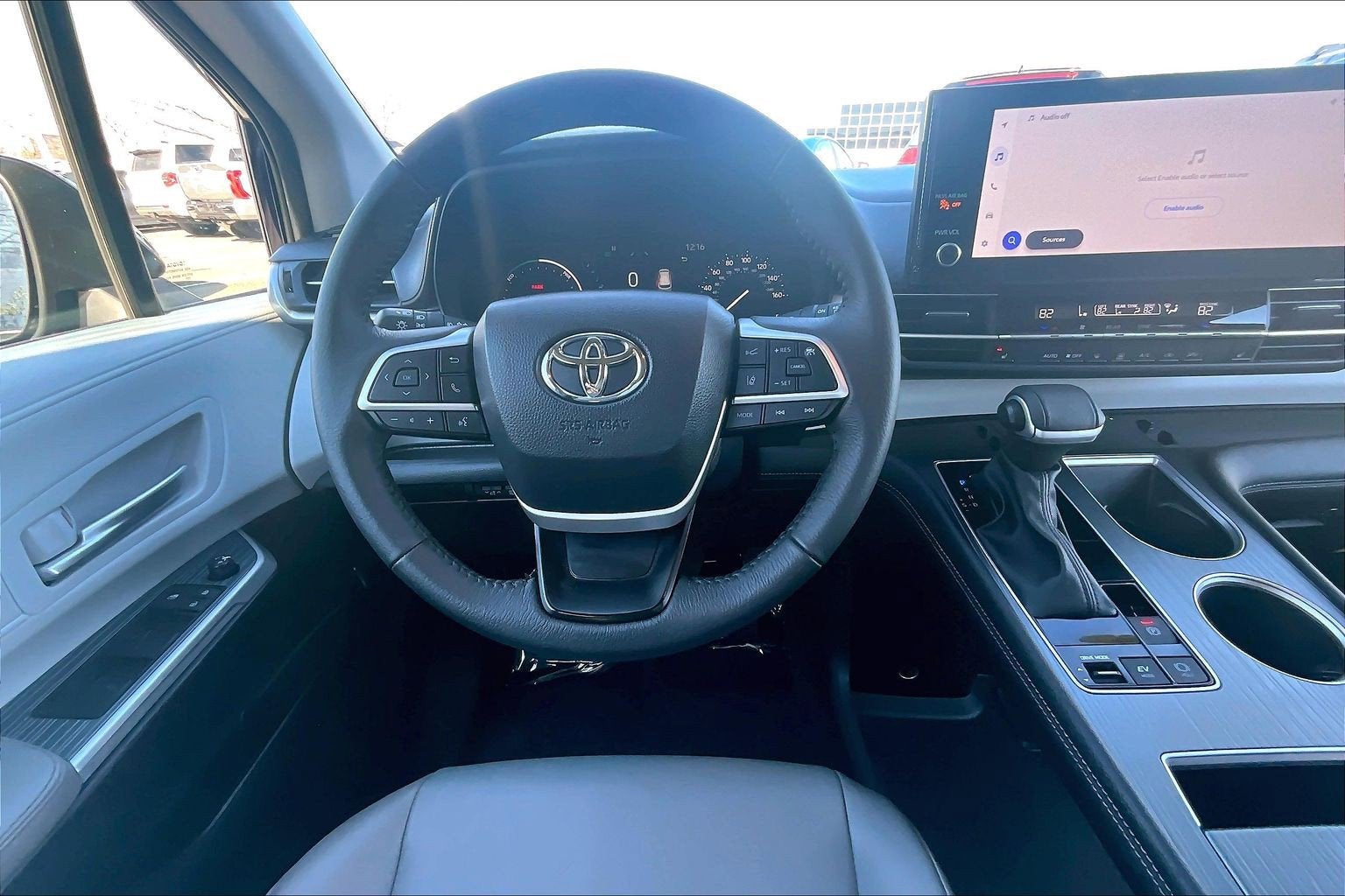 2025 Toyota Sienna XLE