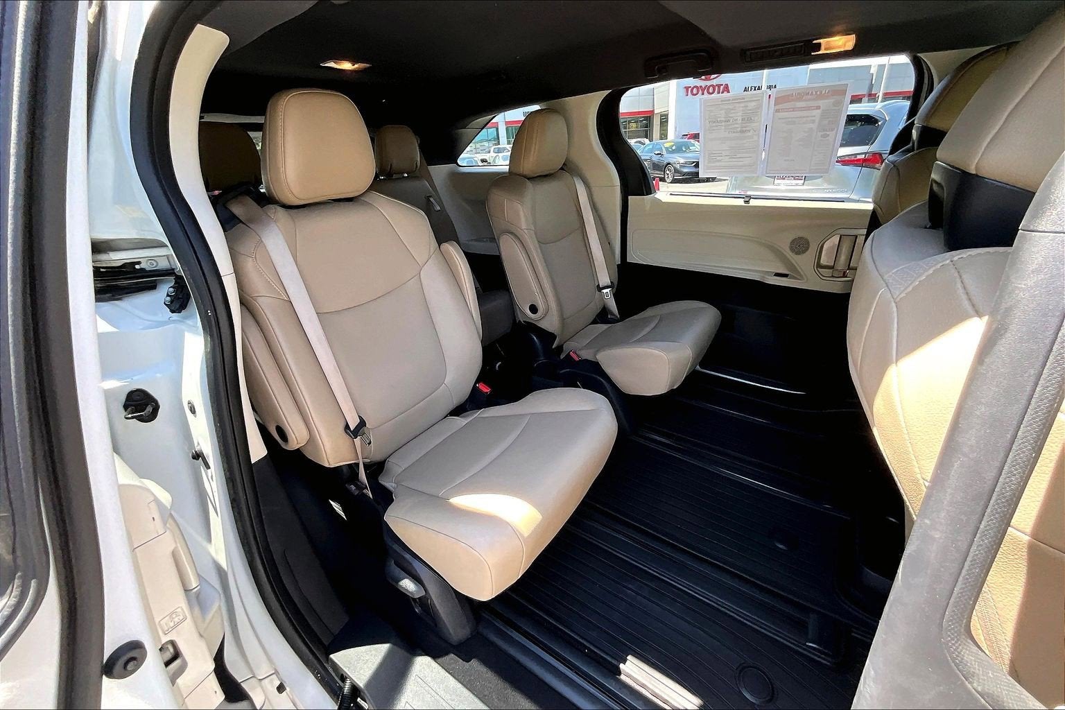 2023 Toyota Sienna XLE