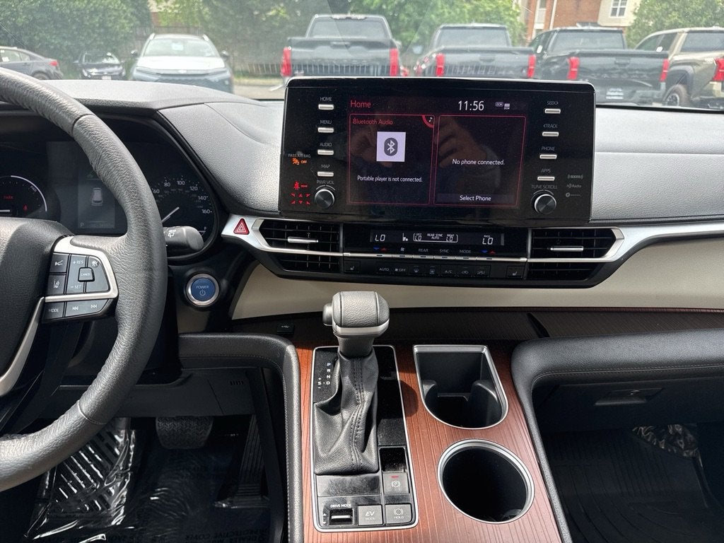 2023 Toyota Sienna XLE