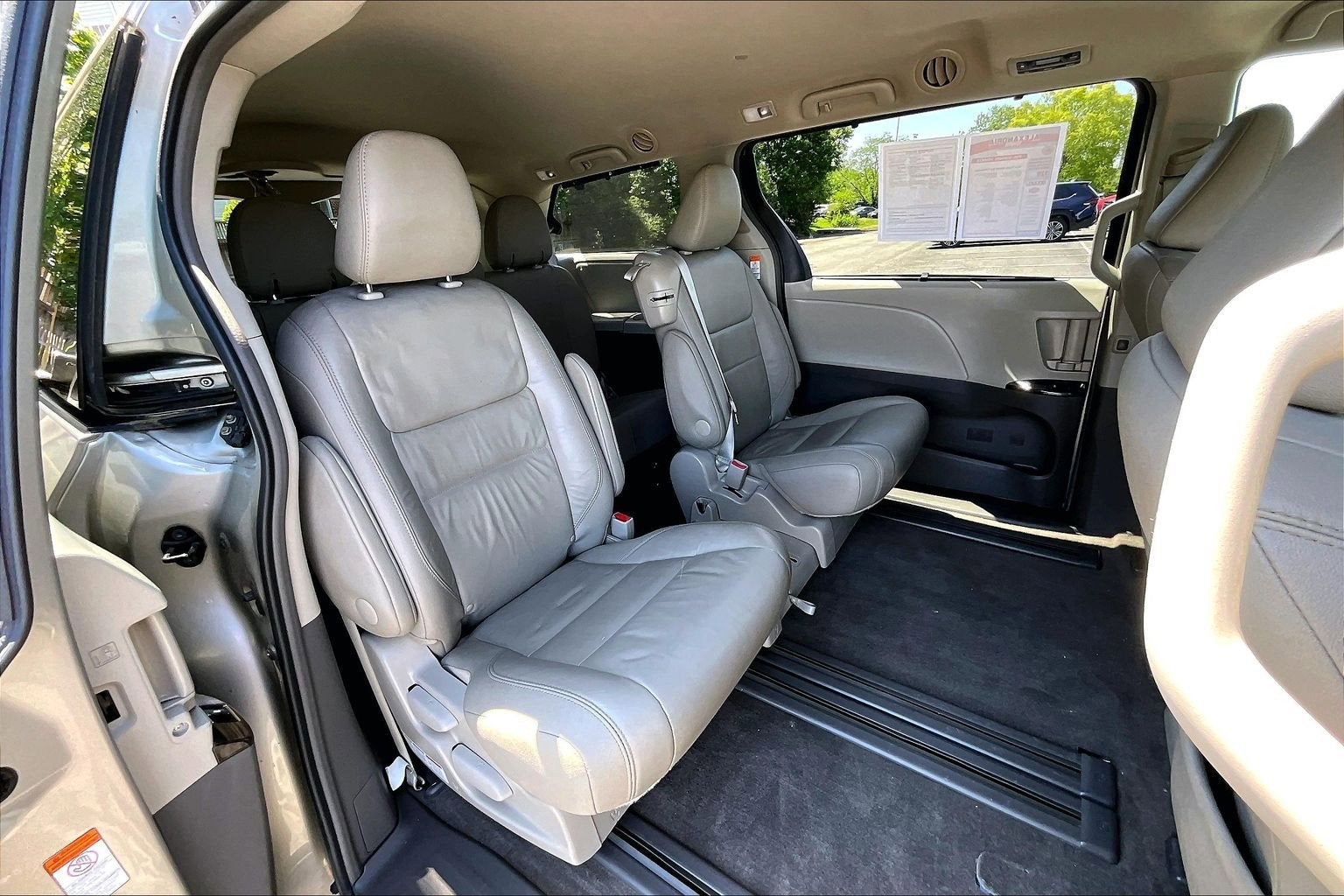 2017 Toyota Sienna XLE