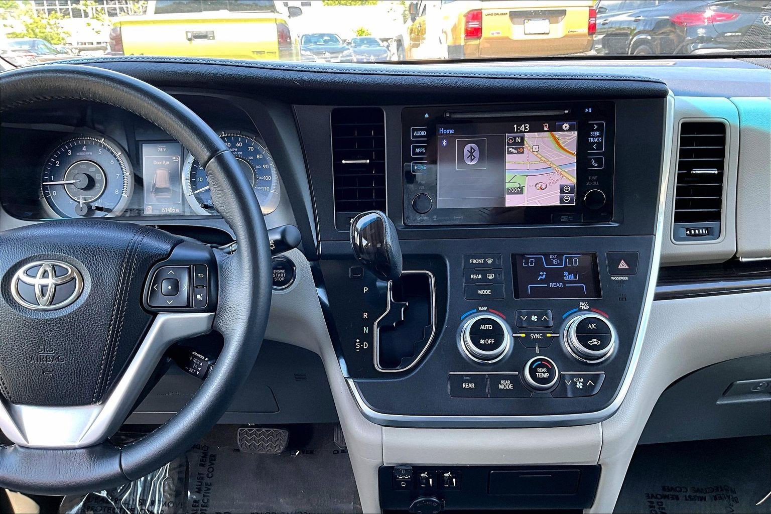 2017 Toyota Sienna XLE