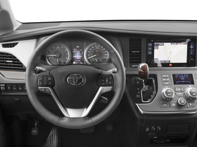 2017 Toyota Sienna XLE