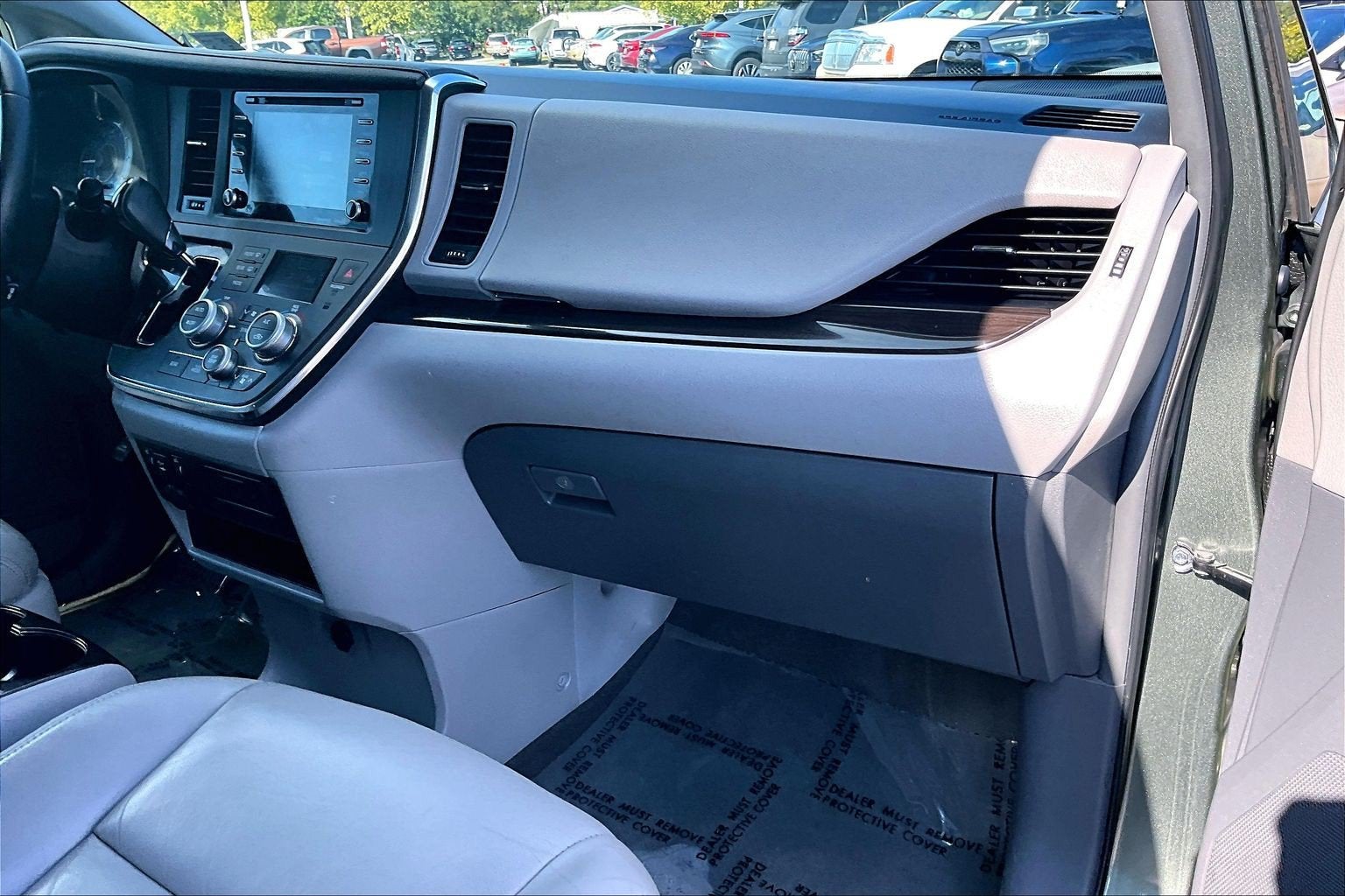 2018 Toyota Sienna XLE