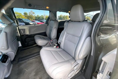 2018 Toyota Sienna XLE