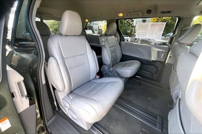 2018 Toyota Sienna XLE