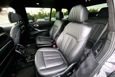 2024 BMW X7 M60i