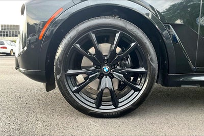 2024 BMW X7 M60i