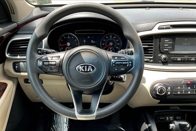 2017 Kia Sorento LX
