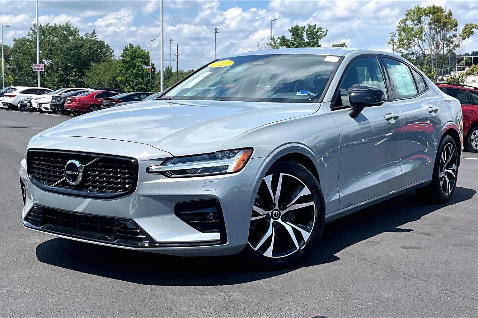 2025 Volvo S60 Plus