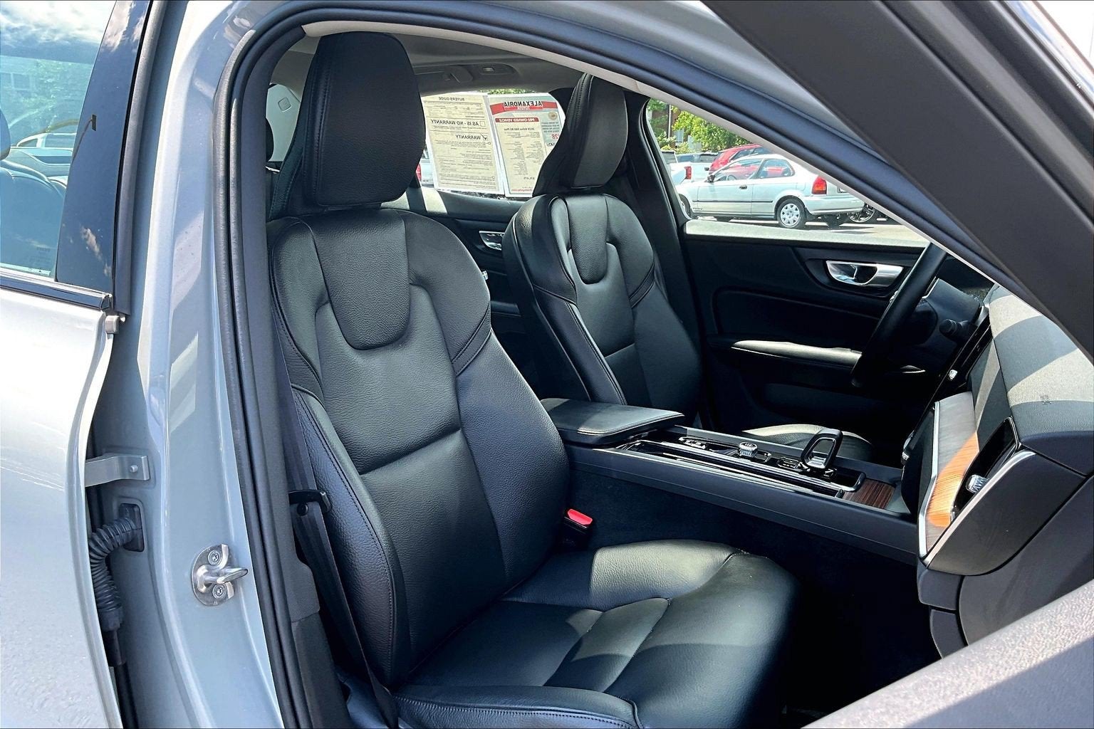 2025 Volvo S60 Plus